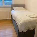 Edgbaston Townhouse 5 Minute Drive To City Centre